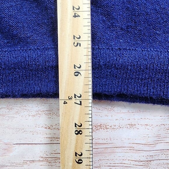 Vintage IZOD Lacoste Blue V-Neck Sweater, Men's Large - Picture 9 of 9